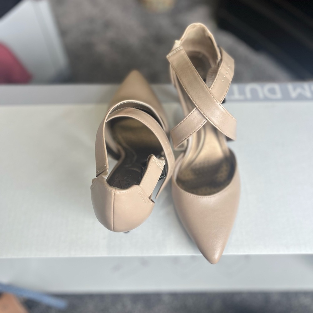 Life Stride Tan Heels with Crisscross Straps